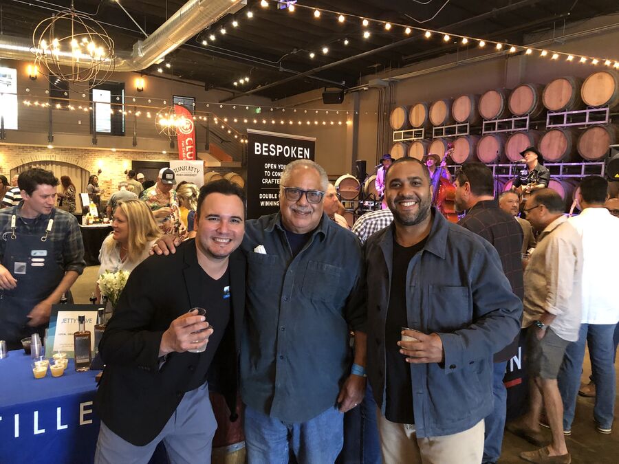 Attendees toasting and celebrating with whisk(e)y at the festival